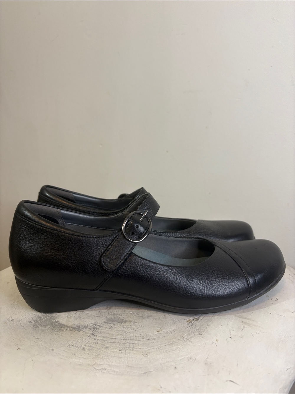 Dansko Fawna Black Milled Nappa Leather Mary Jane Buckle Strap Clogs Size 42